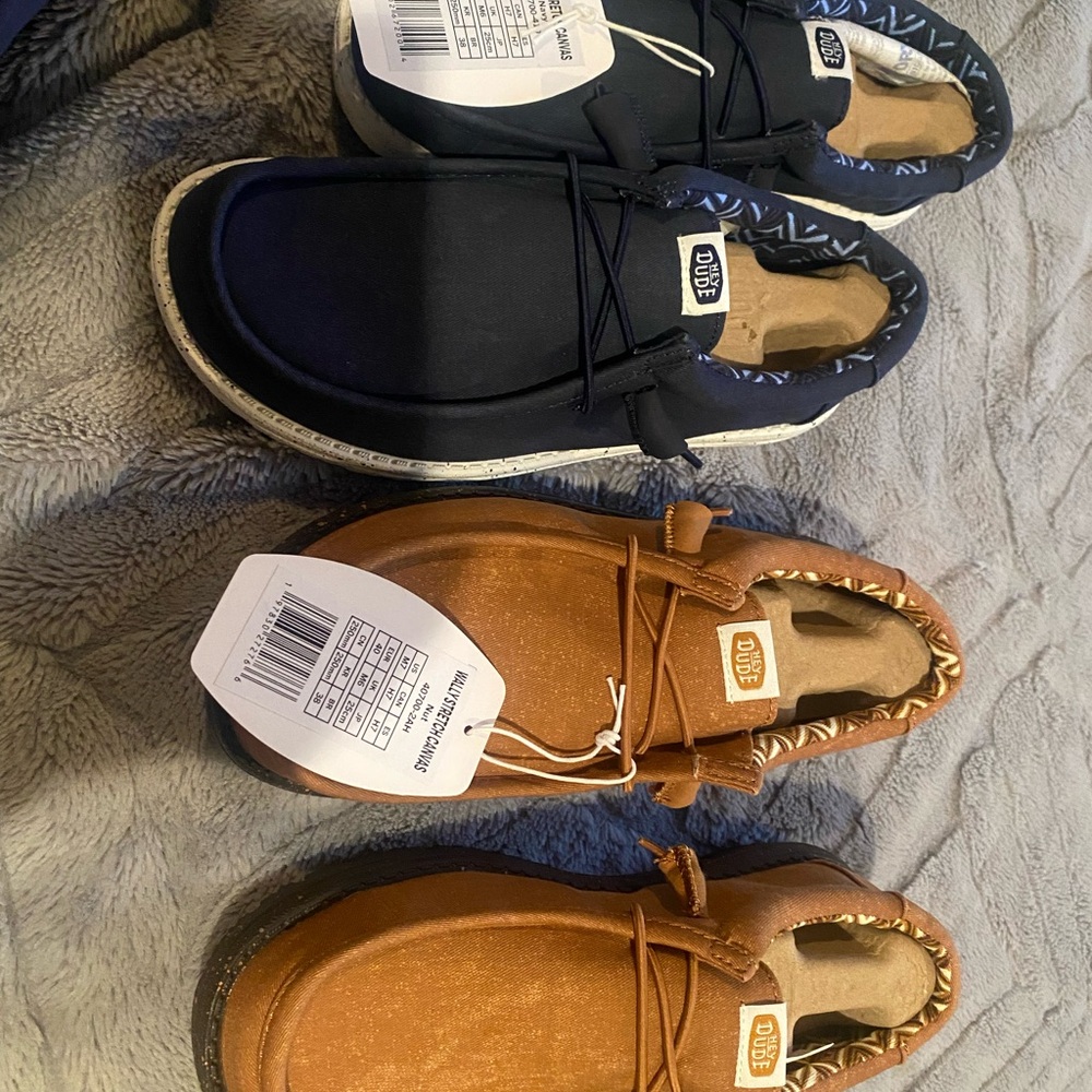 Hey Dude Men's Casual Shoes - tan and navy